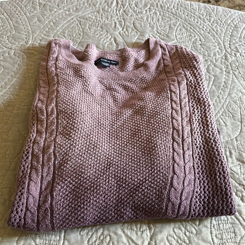 American Eagle Sweater